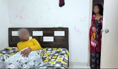 कोमल का पति बम्बई गया हुआ है तो दर के मरे देवर के पास सोने चली