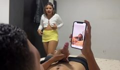 Hermanastra atrapó a su hermanastro masturbándose con una foto de ella