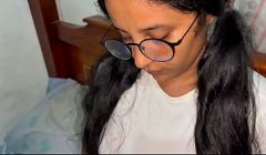 Hermosa colegiala es follada duro ! Eso le pasa por ser tan hermosa y sexy