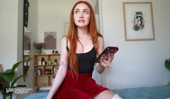Petite step-sis can’t stop taking nude photos – Scarlet Skies